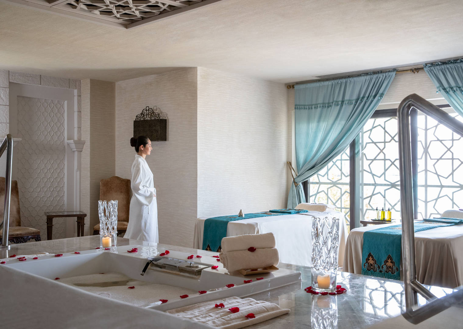 Lady in Talise Ottoman Spa Jumeirah Zabeel Saray 