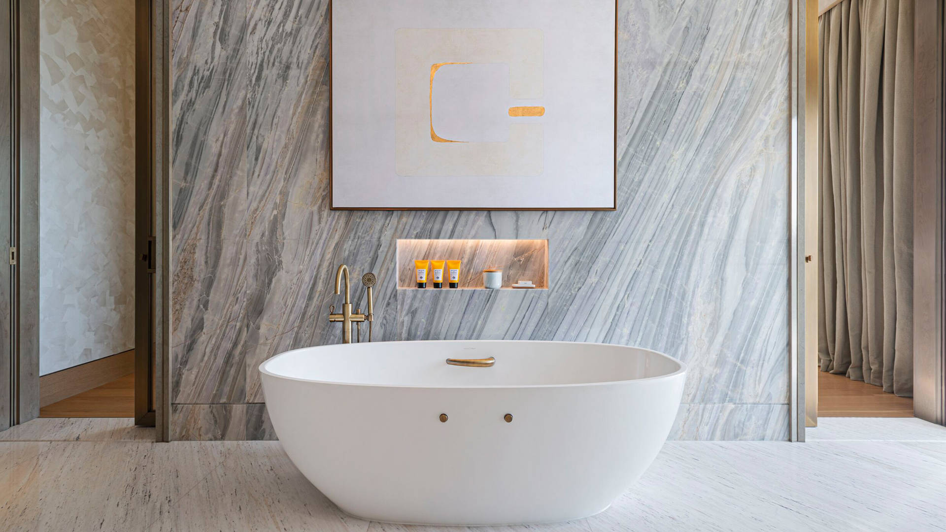 Marble bathroom in the Royal Penthouse at Jumeirah Al Naseem in Dubai