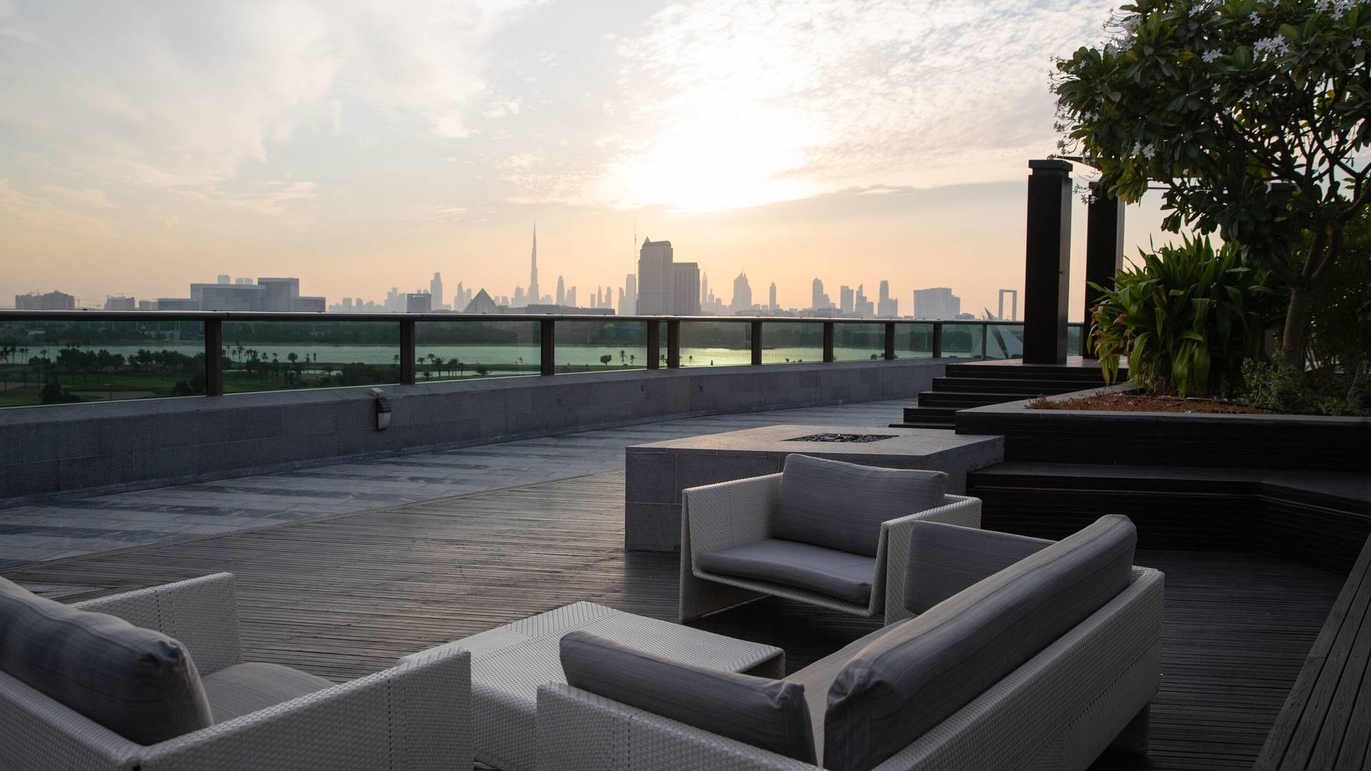 Jumeirah Creekside Hotel Penthouse Suite Terrace