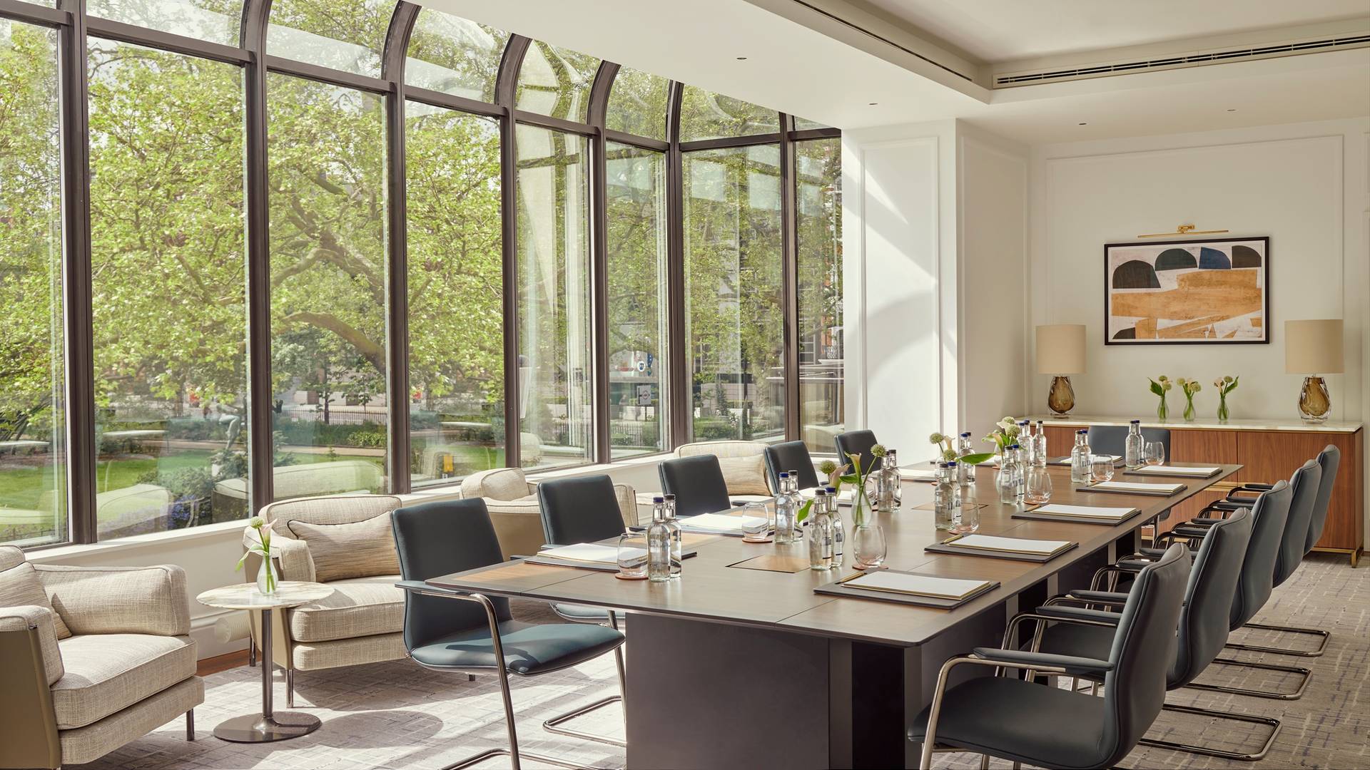 Отель Carlton Tower Jumeirah