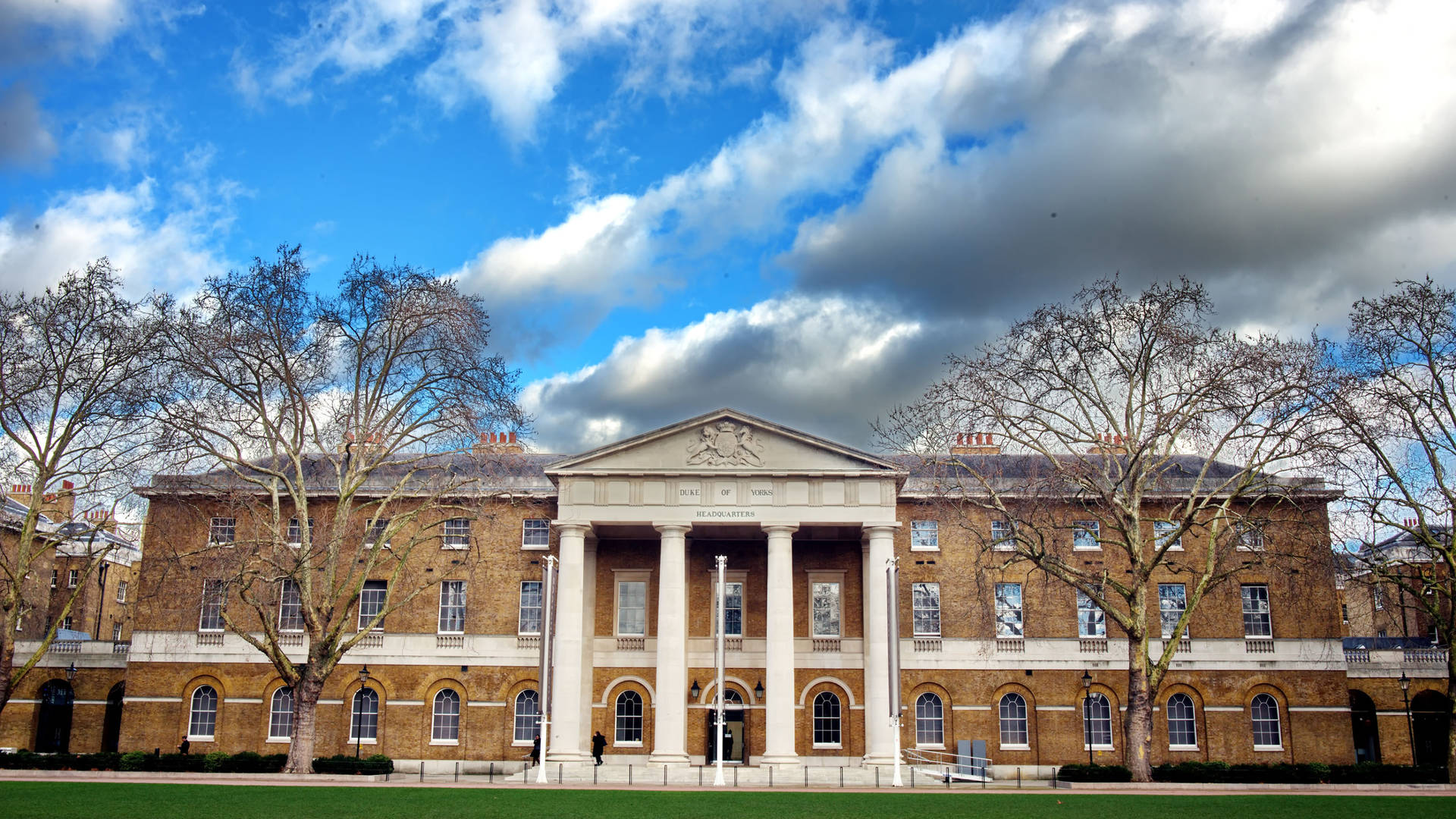 An exterior shot of the Saatchi Gallery in Chelsea 