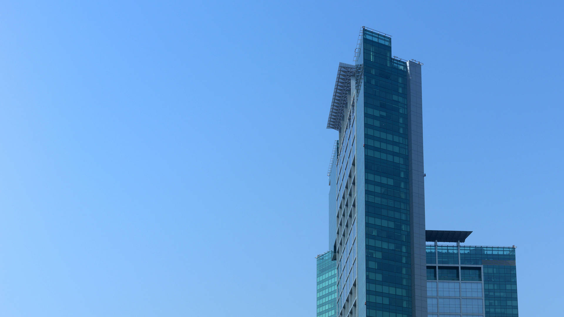 Solar panels in Dubai