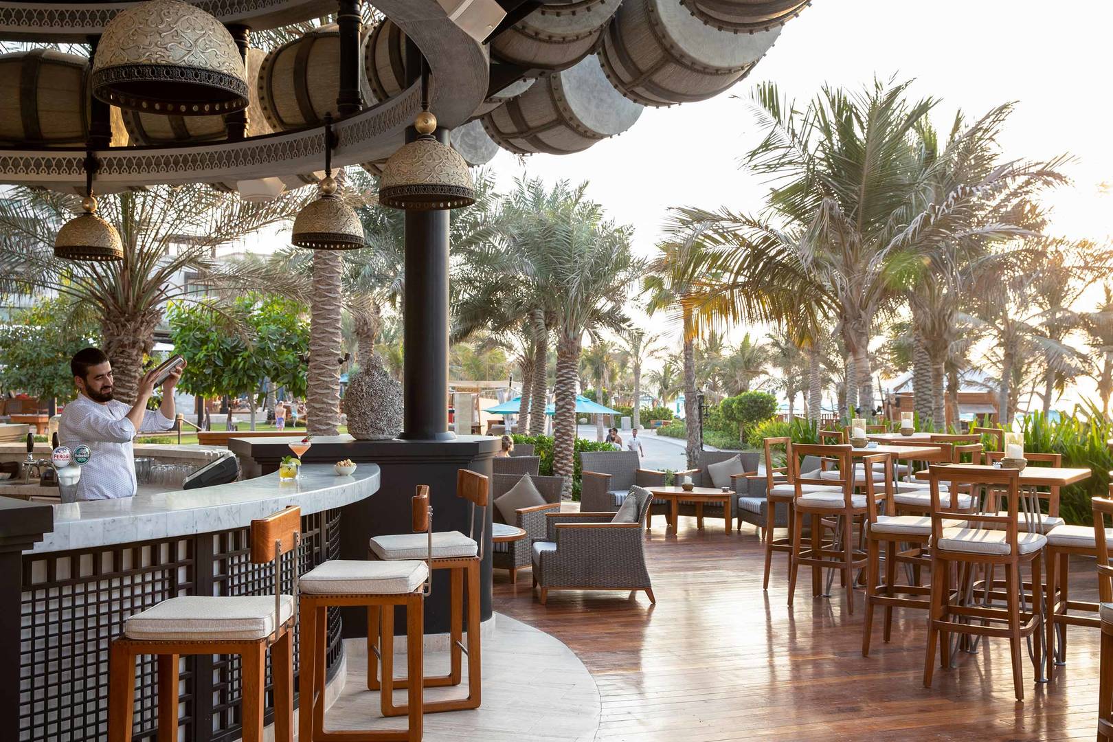 Jumeirah Al Naseem Rockfish Drum Bar Exterior_6-4